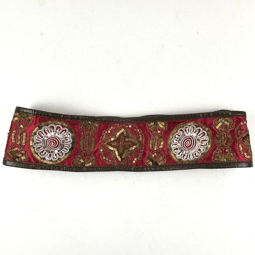 Abercrombie & Fitch‎ Belt Women Medium Red Sequin Leather Boho Festival Y2K